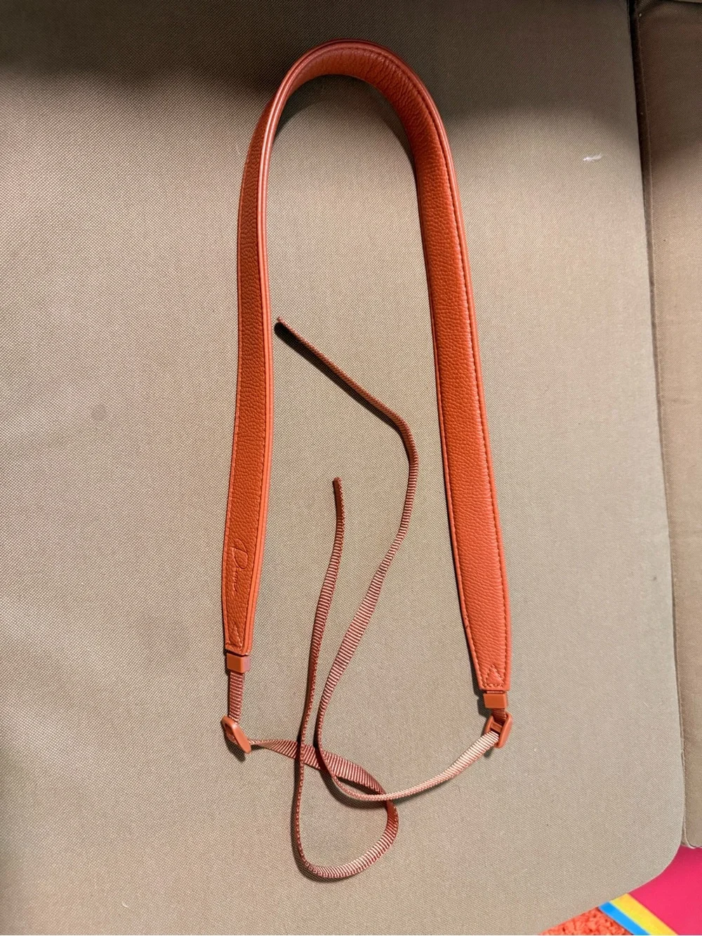 Duvvia Vegan Leather Camera Strap with Embossed Script